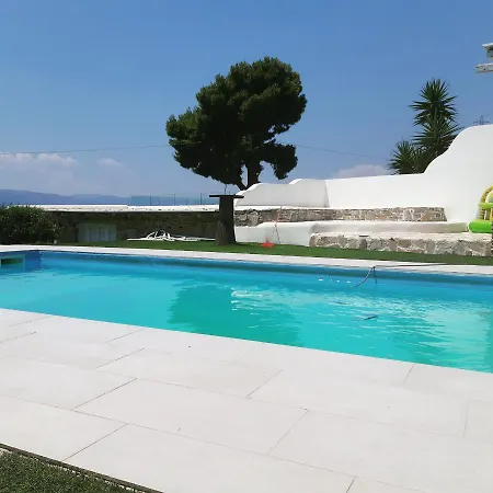 Mykonos Willa Agioi Theodoroi (Corinthia)