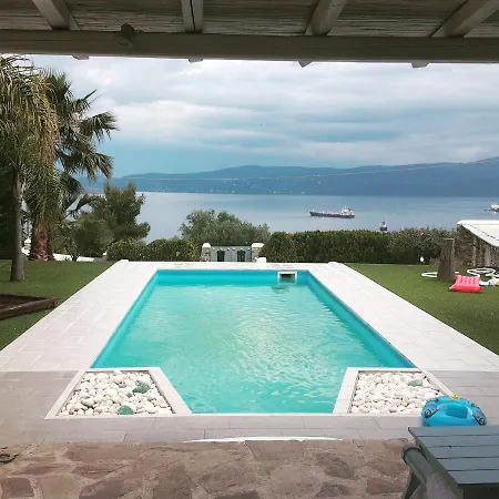 Mykonos * Agioi Theodoroi (Corinthia)